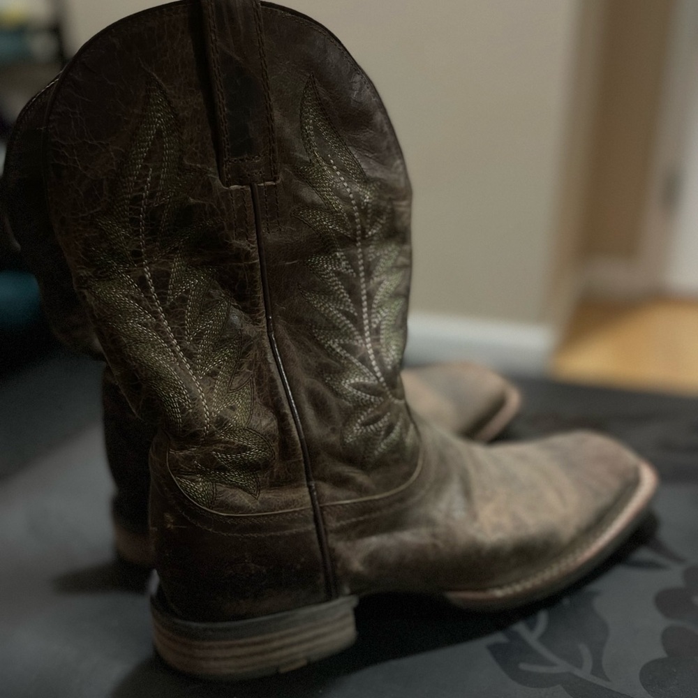 Men’s cowboy boots
